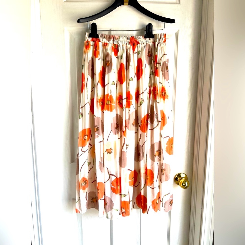 Floral Printed Pleated Chiffon Midi Skirt